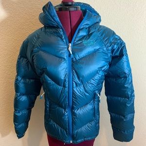 Women’s Mountain HardWear Down Jacket Size XS